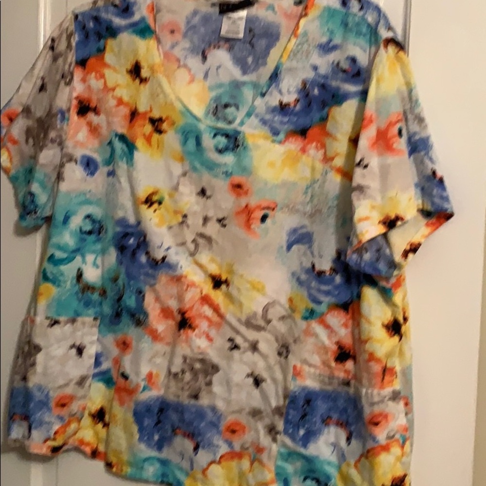 Runway by  Cherokee scrub top